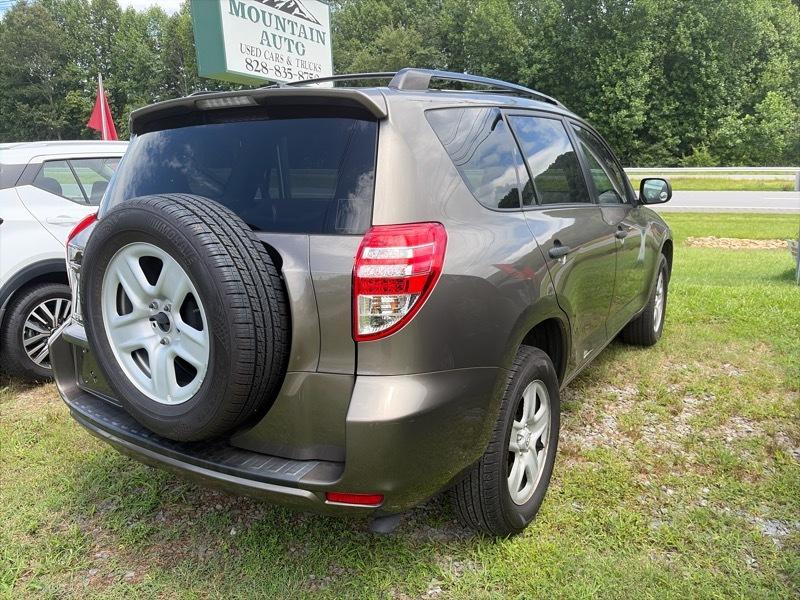 Toyota RAV4 Base I4 2WD 2010