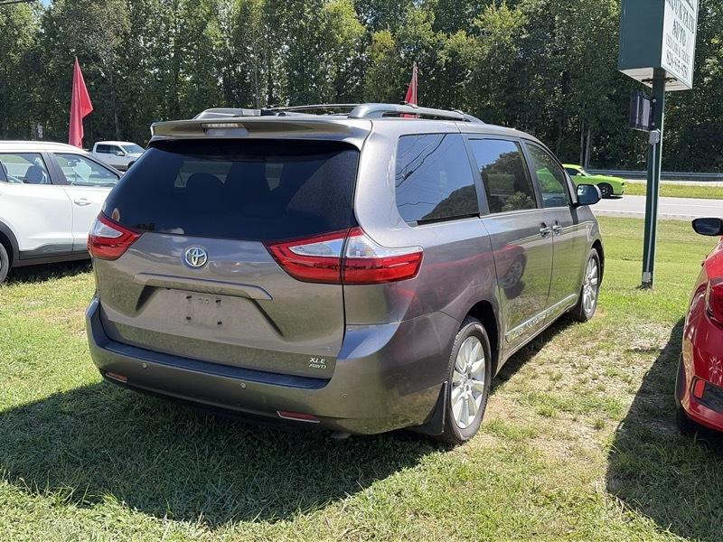 Toyota Sienna Limited AWD 7-Passenger V6 2016