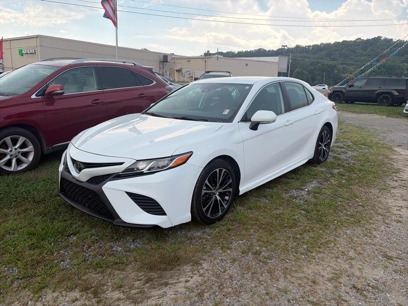 Toyota Camry XLE 2019