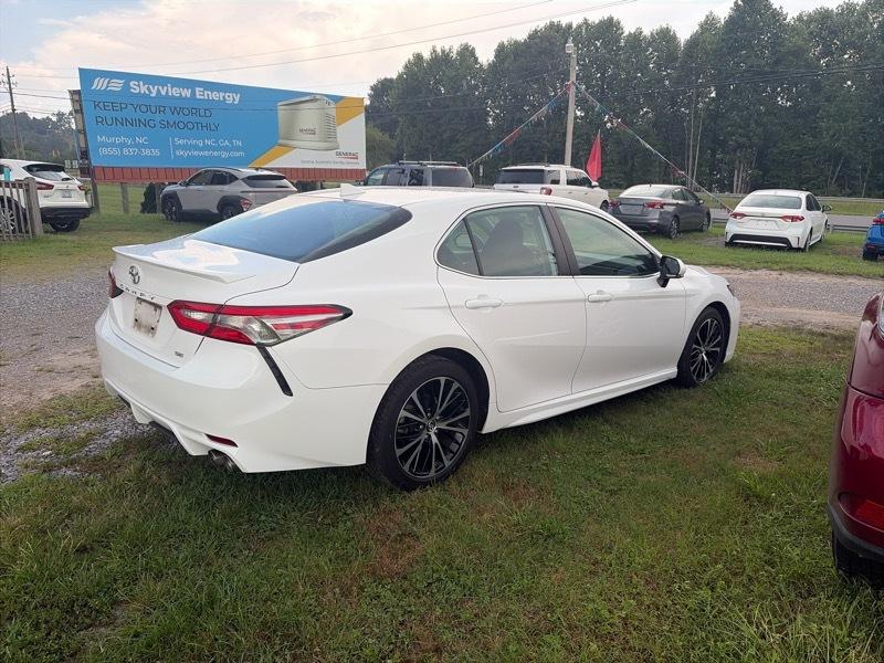 Toyota Camry XLE 2019
