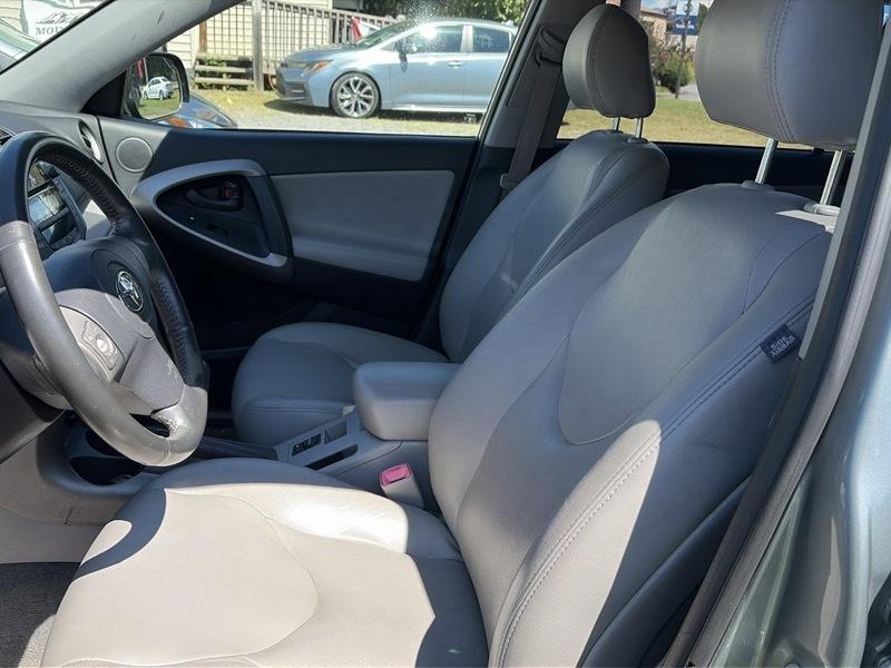 Toyota RAV4 Limited I4 4WD 2006