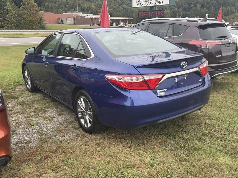 Toyota Camry SE 2015