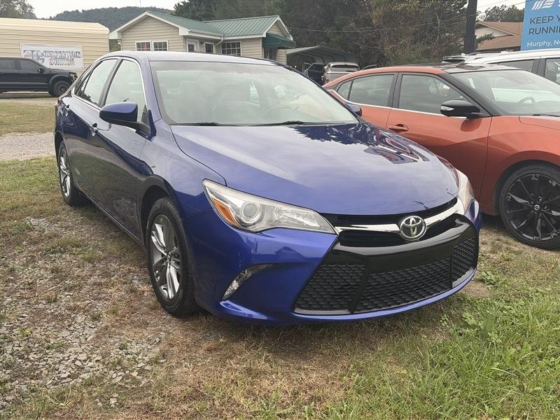 Toyota Camry SE 2015