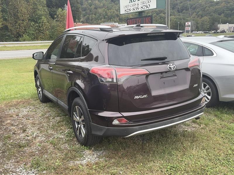 Toyota RAV4 XLE FWD 2016