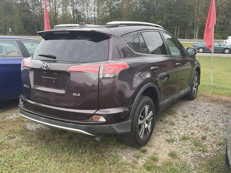Toyota RAV4 XLE FWD 2016