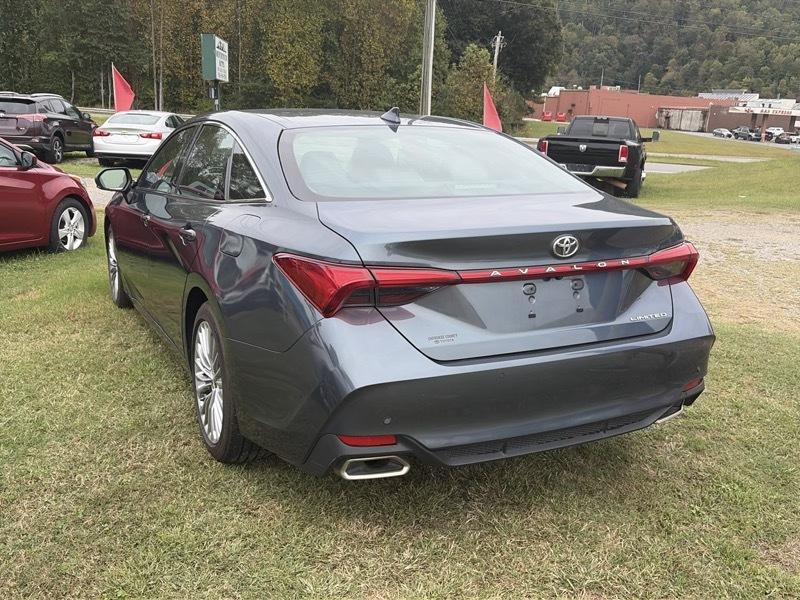 Toyota Avalon Limited 2021