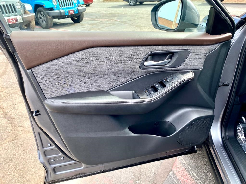 Nissan Rogue AWD SV 2021