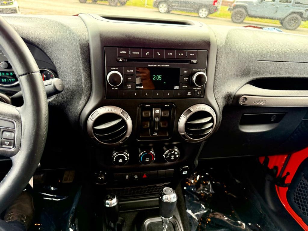 Jeep Wrangler Unlimited 4WD 4dr Sport 2015