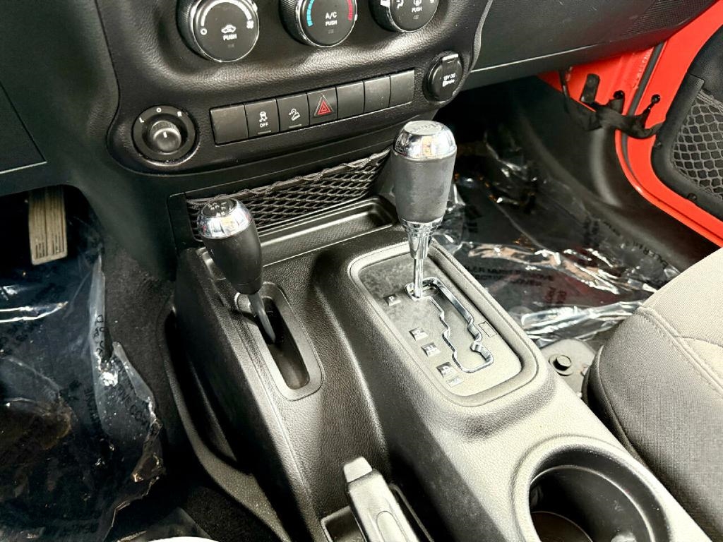 Jeep Wrangler Unlimited 4WD 4dr Sport 2015