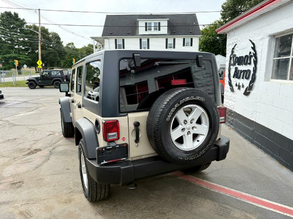 Jeep Wrangler Unlimited 4WD 4dr Sport 2016