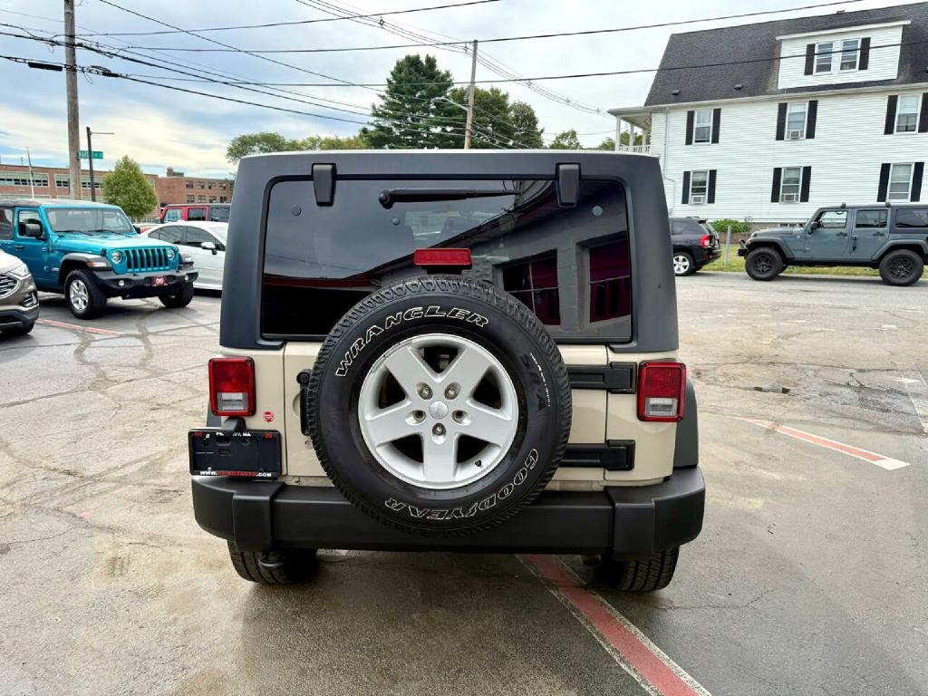 Jeep Wrangler Unlimited 4WD 4dr Sport 2016