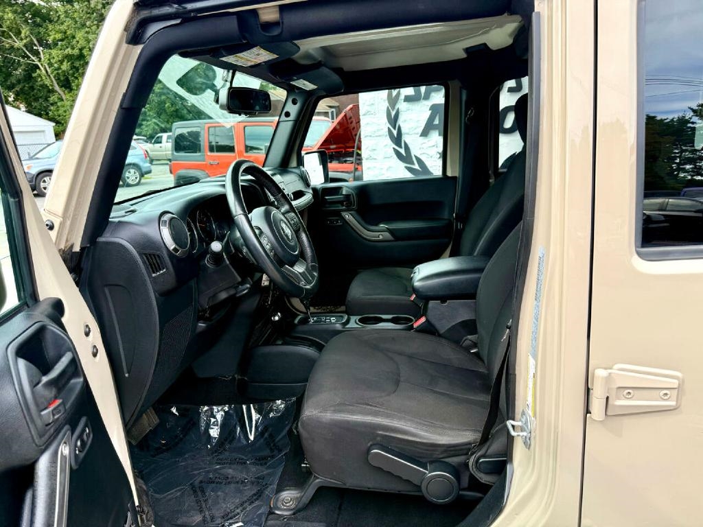 Jeep Wrangler Unlimited 4WD 4dr Sport 2016