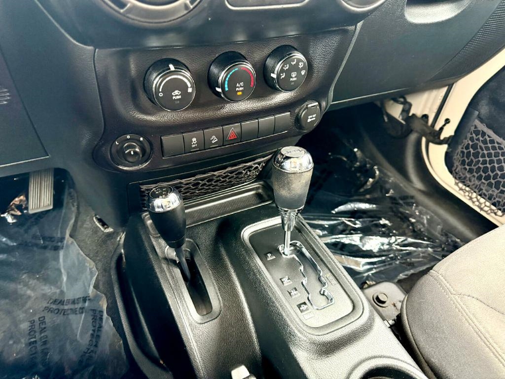 Jeep Wrangler Unlimited 4WD 4dr Sport 2016