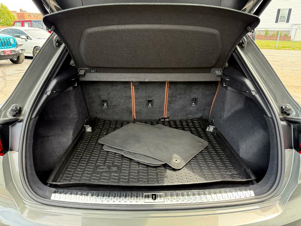 Audi Q3 S line Premium Plus 45 TFSI quattro 2020