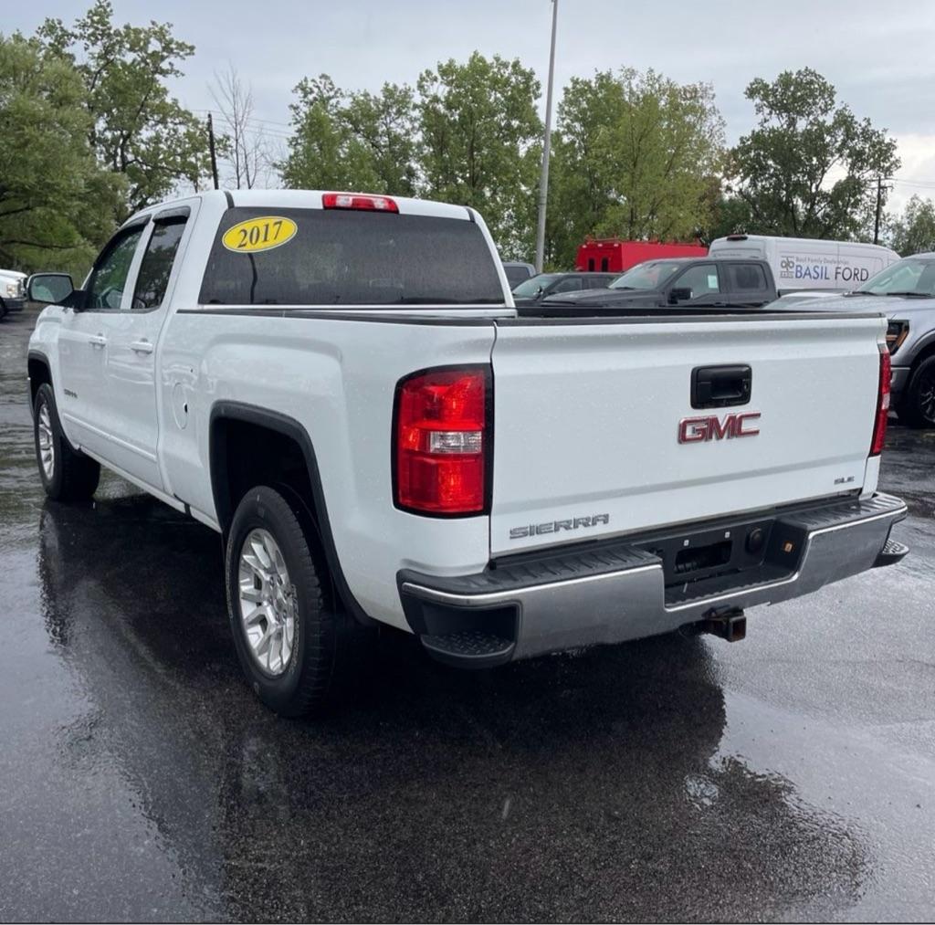 GMC Sierra 1500 4WD Double Cab 143.5" SLE 2017
