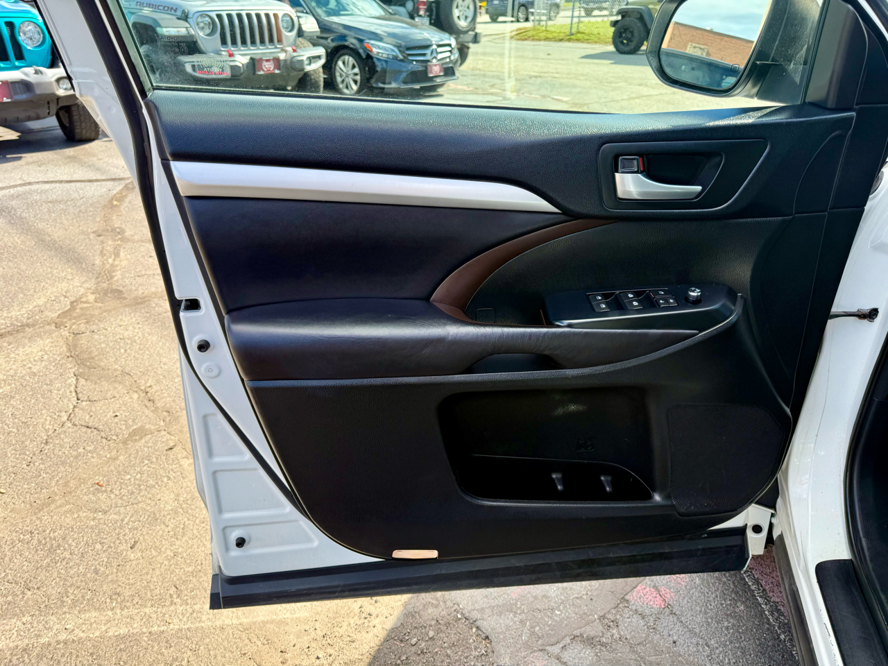 Toyota Highlander XLE V6 AWD (Natl) 2017 Toyota Highlander XLE V6 AWD (Natl) 2017