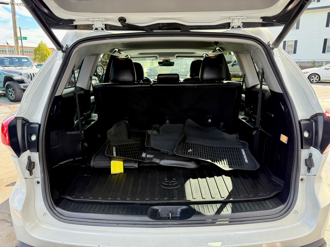 Toyota Highlander XLE V6 AWD (Natl) 2017 Toyota Highlander XLE V6 AWD (Natl) 2017