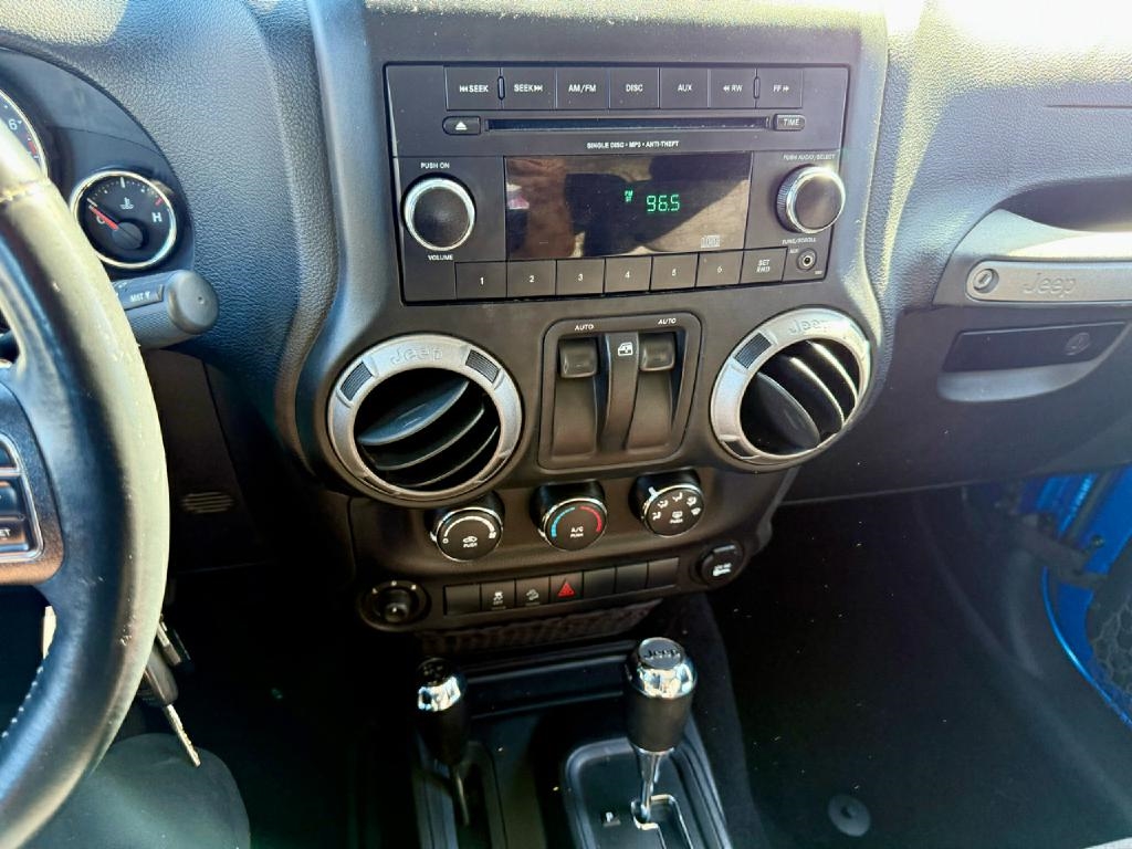 Jeep Wrangler 4WD 2dr Sport 2015