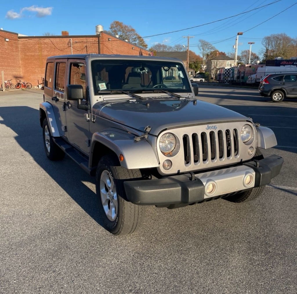 2014 Jeep Wrangler Unlimited 4WD 4dr Sahara