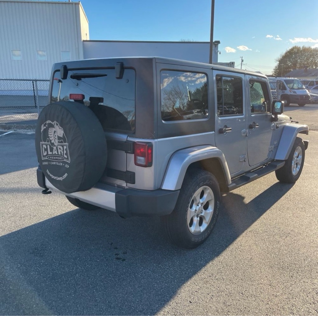Jeep Wrangler Unlimited 4WD 4dr Sahara 2014
