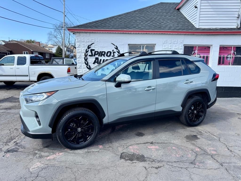 Toyota RAV4 XLE AWD (Natl) 2021