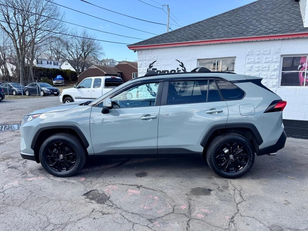 Toyota RAV4 XLE AWD (Natl) 2021