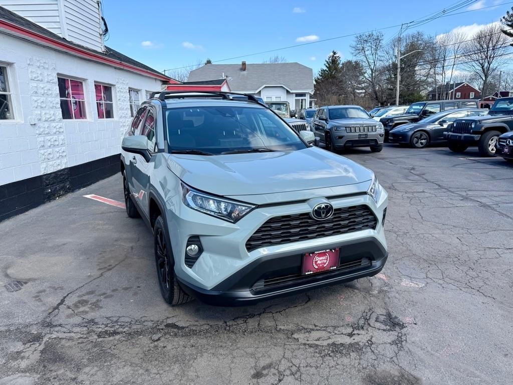 Toyota RAV4 XLE AWD (Natl) 2021
