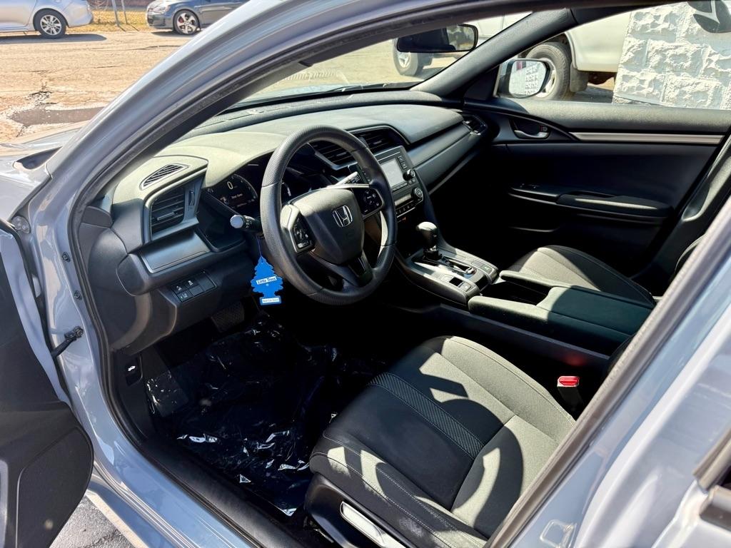 Honda Civic Hatchback LX CVT 2019