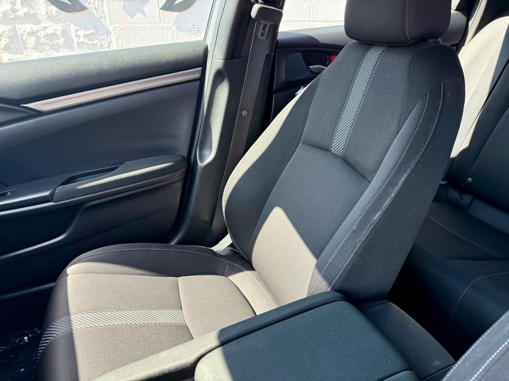 Honda Civic Hatchback LX CVT 2019