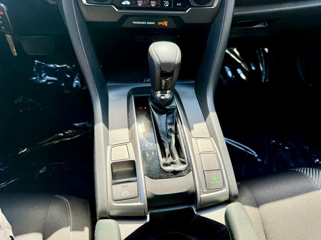 Honda Civic Hatchback LX CVT 2019