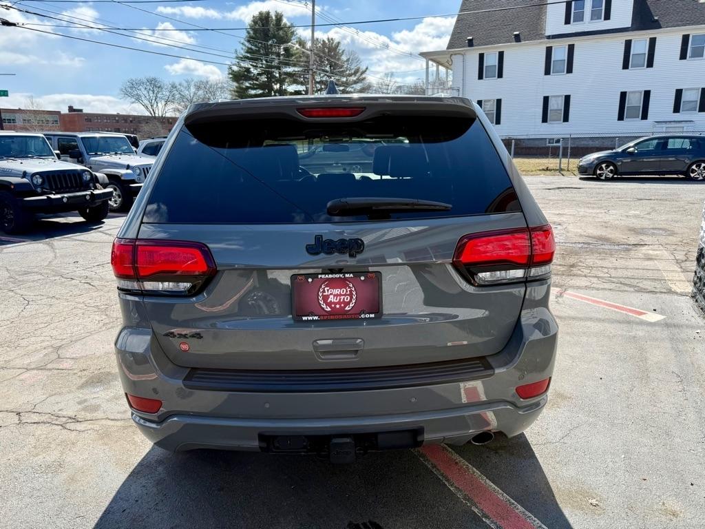 Jeep Grand Cherokee Laredo X 4x4 2021