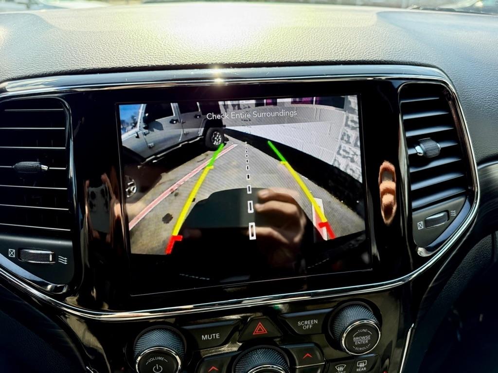 Jeep Grand Cherokee Laredo X 4x4 2021