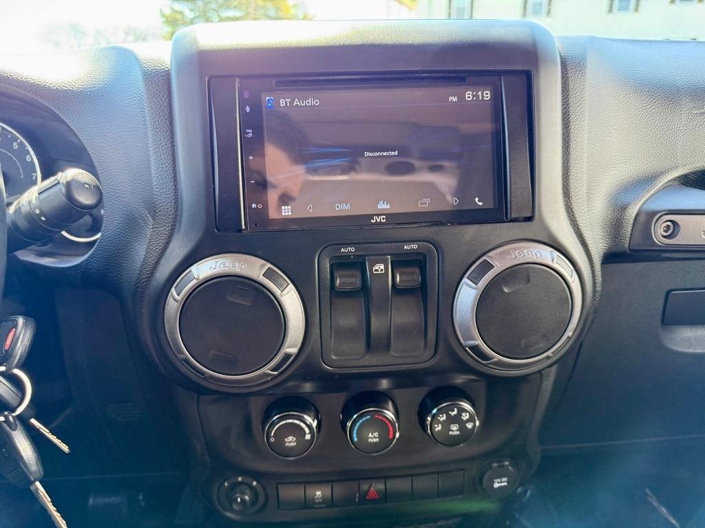 Jeep Wrangler 4WD 2dr Sport 2013