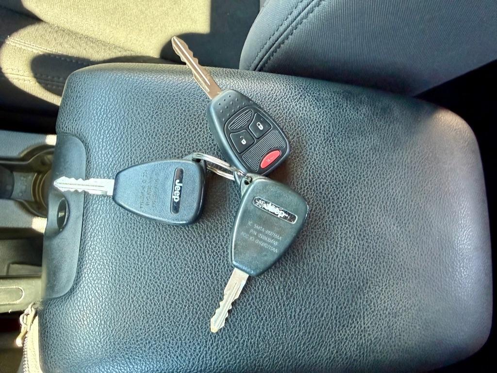 Jeep Wrangler 4WD 2dr Sport 2013