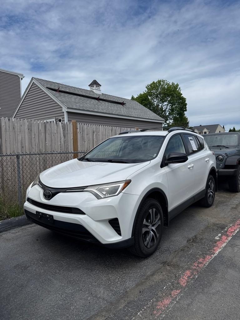 2017 Toyota RAV4 LE AWD (Natl)