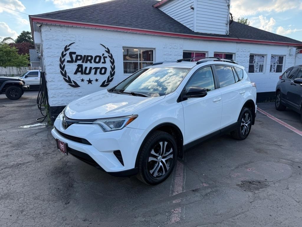 Toyota RAV4 LE AWD (Natl) 2017
