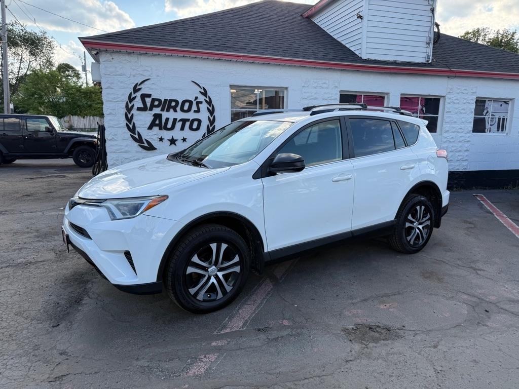Toyota RAV4 LE AWD (Natl) 2017