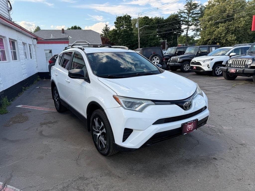 Toyota RAV4 LE AWD (Natl) 2017