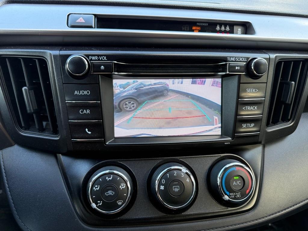 Toyota RAV4 LE AWD (Natl) 2017
