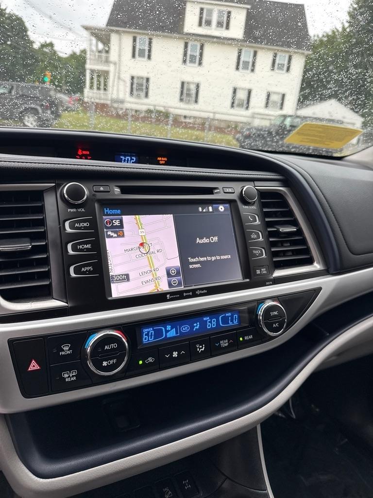Toyota Highlander XLE V6 AWD (Natl) 2017