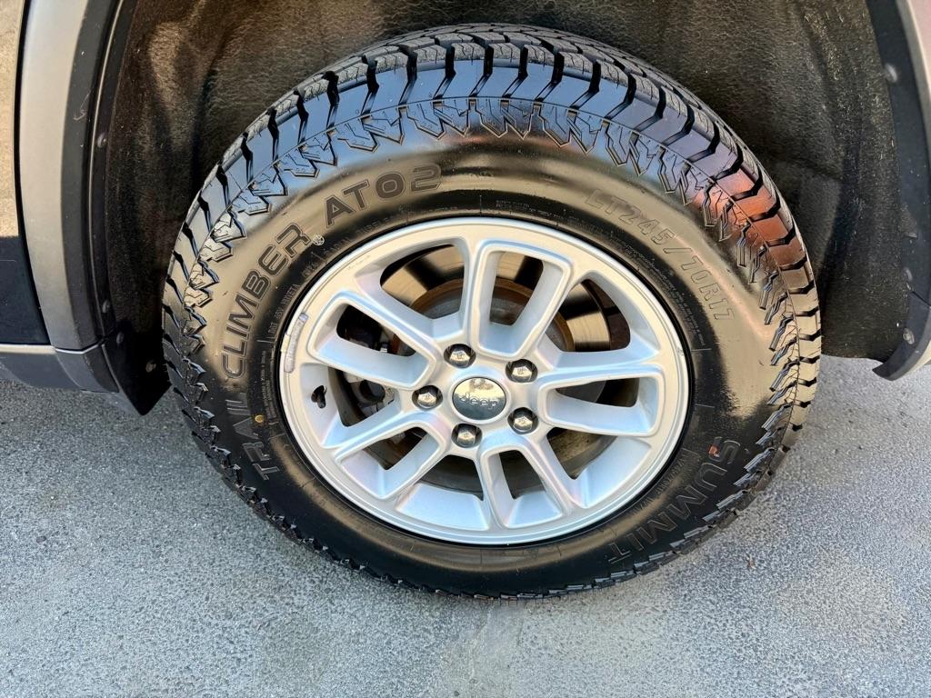 Jeep Grand Cherokee Laredo 4x4 *Ltd Avail* 2018