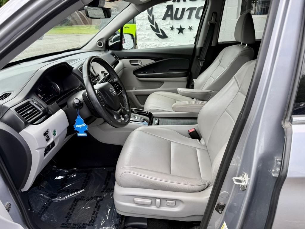 Honda Pilot Touring 7-Passenger AWD 2019
