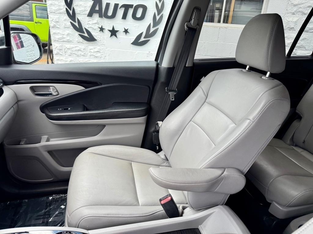 Honda Pilot Touring 7-Passenger AWD 2019