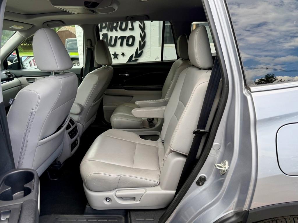 Honda Pilot Touring 7-Passenger AWD 2019