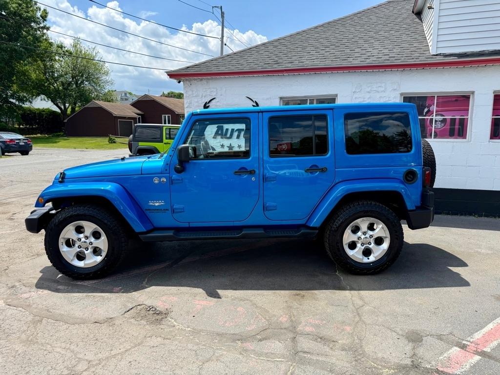 Jeep Wrangler Unlimited 4WD 4dr Sahara 2015