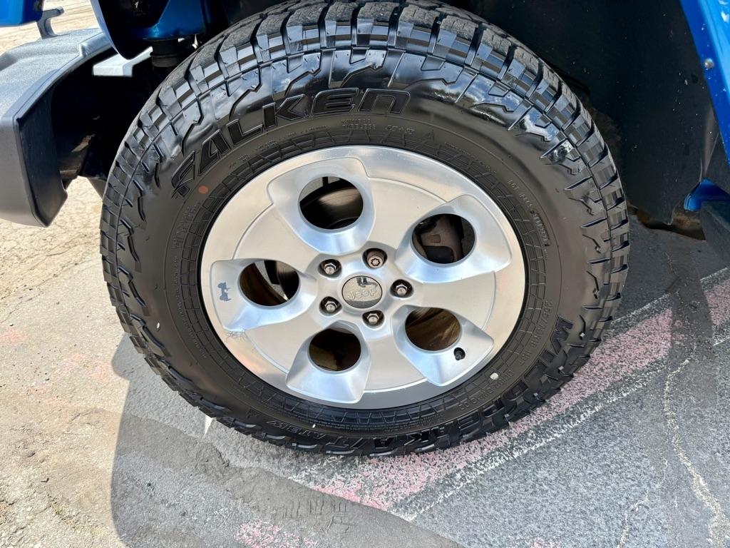 Jeep Wrangler Unlimited 4WD 4dr Sahara 2015