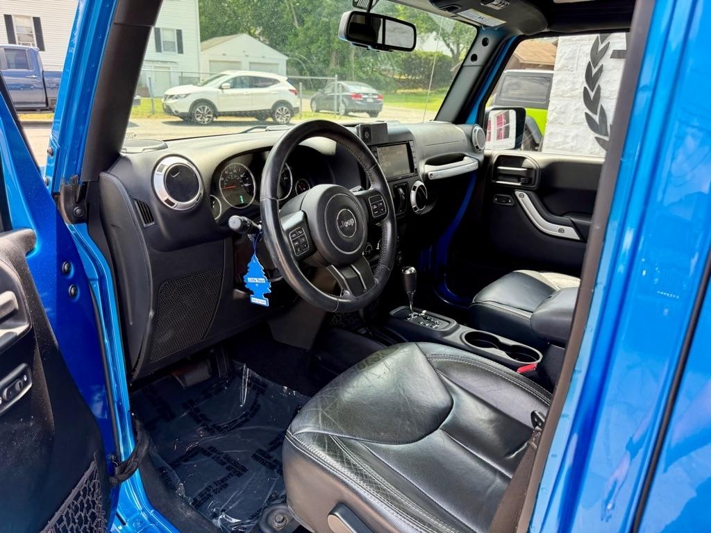 Jeep Wrangler Unlimited 4WD 4dr Sahara 2015