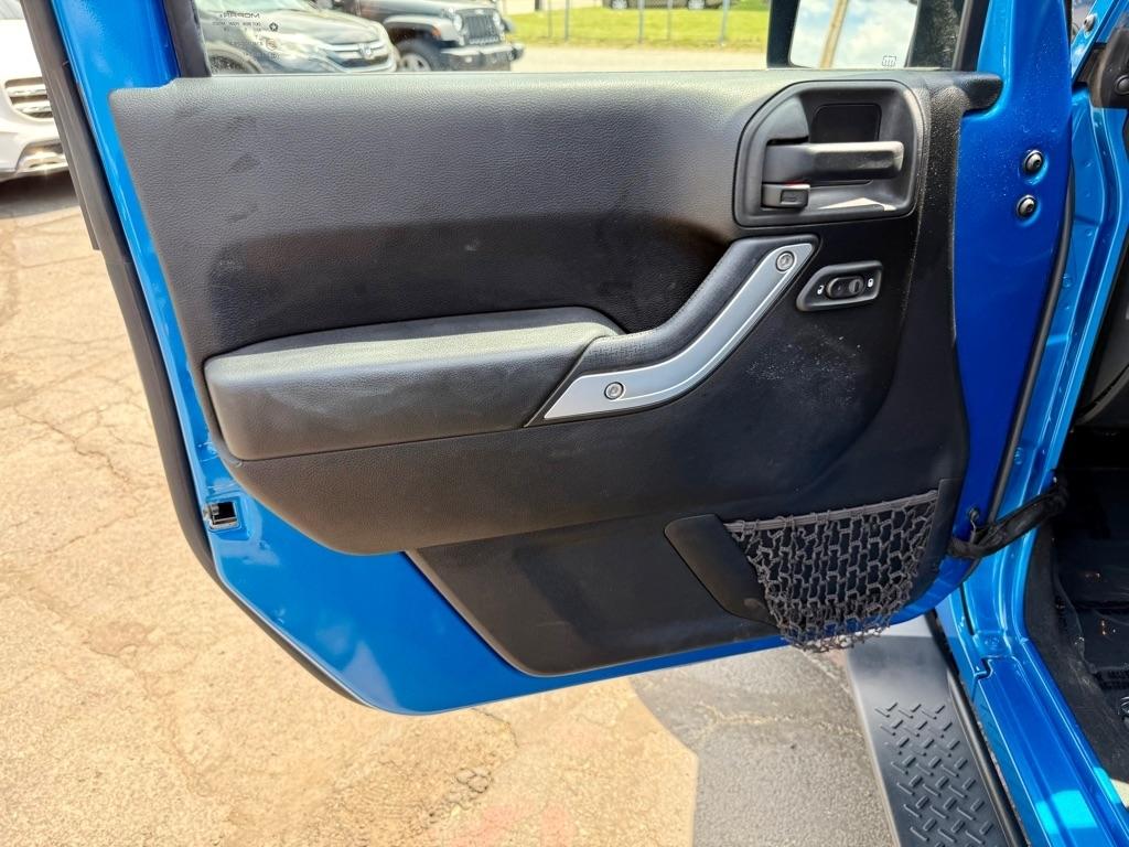 Jeep Wrangler Unlimited 4WD 4dr Sahara 2015