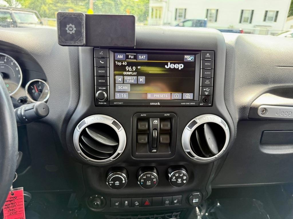 Jeep Wrangler Unlimited 4WD 4dr Sahara 2015