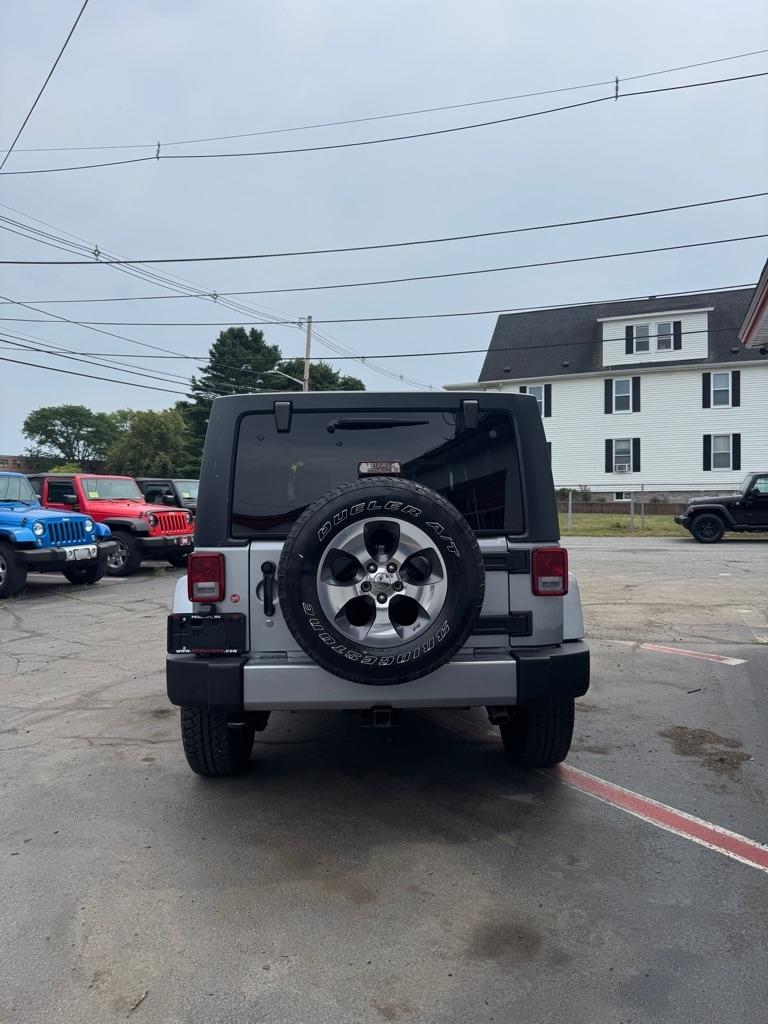 Jeep Wrangler Unlimited 4WD 4dr Sahara 2016